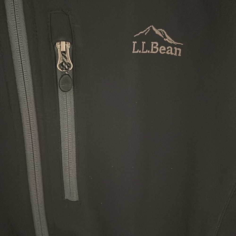 Men’s Bean’s Windproof Soft Shell Jacket - image 4